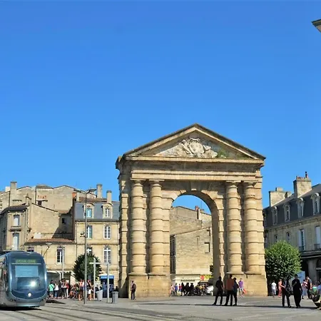 Apartment Studio Bordeaux דירה בורדו